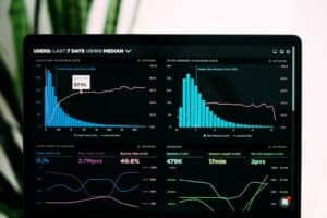 Rendez votre stratégie SEO invincible avec SEMrush !
