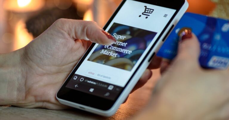 découvrez l'univers du e-commerce : une plateforme dynamique où acheter et vendre en ligne devient simple et sécurisé. explorez une large gamme de produits, profitez de promotions exclusives et vivez une expérience d'achat inégalée depuis chez vous.