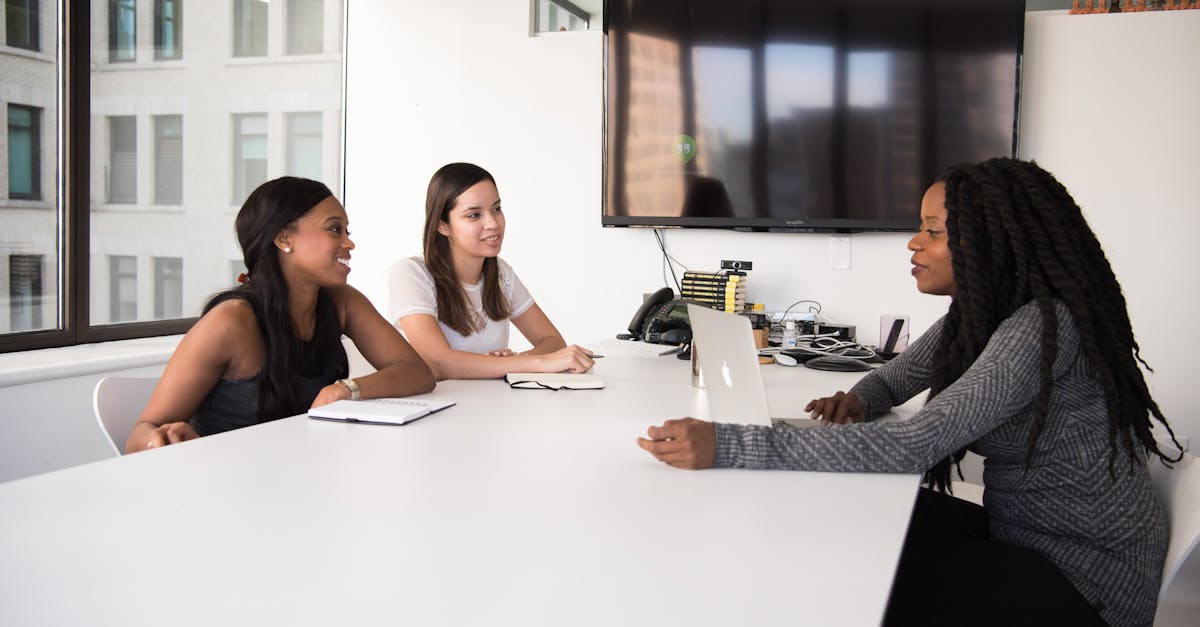 découvrez l'importance des compétences interpersonnelles dans la vie professionnelle et personnelle. apprenez à améliorer votre communication, votre empathie et votre capacité à collaborer efficacement avec les autres pour réussir dans toutes vos interactions.