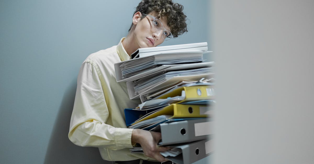 हमारे प्रभावी सुझावों और उपकरणों के साथ फ़ाइल प्रबंधन की कला जानें। उत्पादकता बढ़ाने के लिए अपने डेटा के संगठन, भंडारण और साझाकरण को अनुकूलित करें।