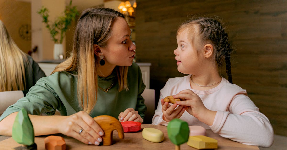 découvrez le rôle essentiel de l'éducateur spécialisé, acteur clé dans l'accompagnement des personnes en situation de handicap ou en difficulté sociale. apprenez comment il développe des stratégies pédagogiques adaptées et favorise l'inclusion et l'épanouissement de chacun.