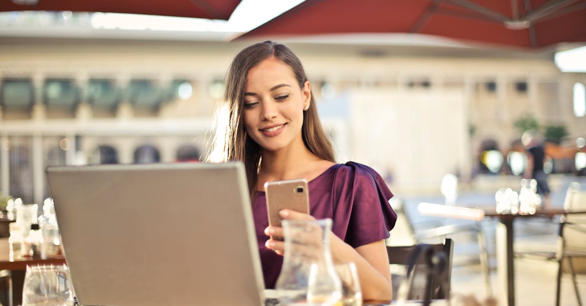 Entdecken Sie die Vorteile der Telearbeit: Flexibilität, kürzere Pendelzeiten und Work-Life-Balance. Erfahren Sie, wie Sie Ihre Produktivität von zu Hause aus maximieren und gleichzeitig mit Ihrem Team in Verbindung bleiben.