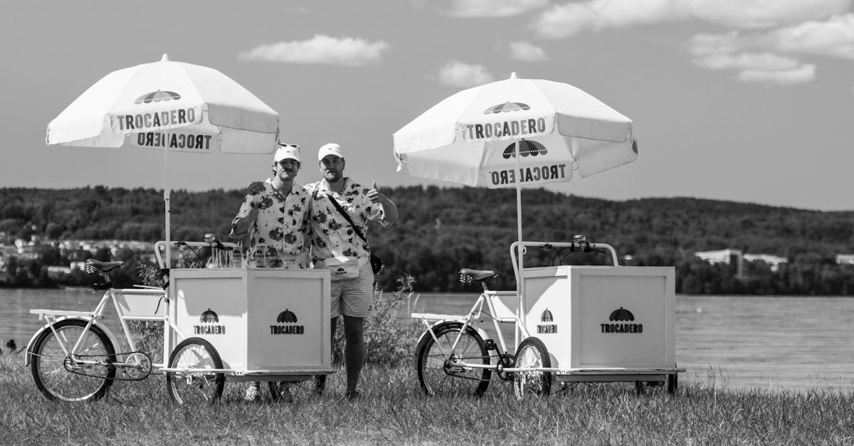 जो छात्र अपना खुद का व्यवसाय शुरू करना चाहते हैं, उन्हें उद्यमिता केंद्र की देखरेख में कई महत्वपूर्ण चरणों से गुजरना होगा: