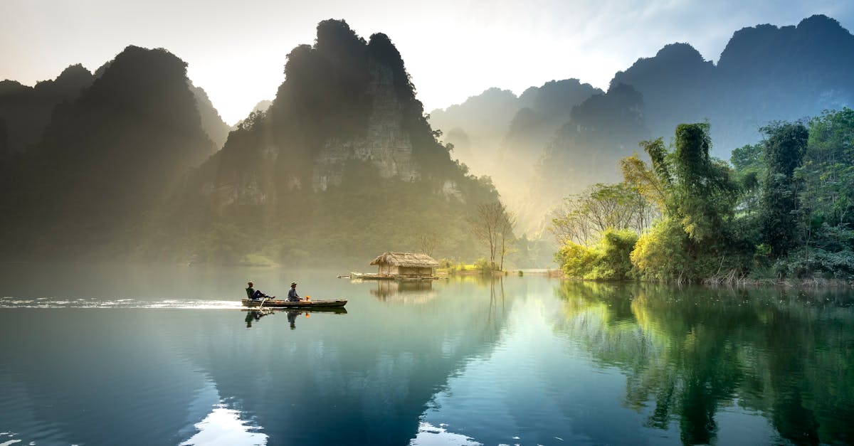 découvrez les lacs : des havres de paix naturels, idéaux pour la détente, les activités nautiques et l'observation de la faune. explorez leur beauté et leur diversité à travers des paysages enchanteurs.