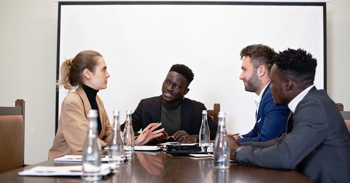 découvrez l'importance de l'engagement associatif et son impact sur la société. explorez les différentes façons de s'impliquer, de contribuer à des causes sociales et de créer un changement positif dans votre communauté.