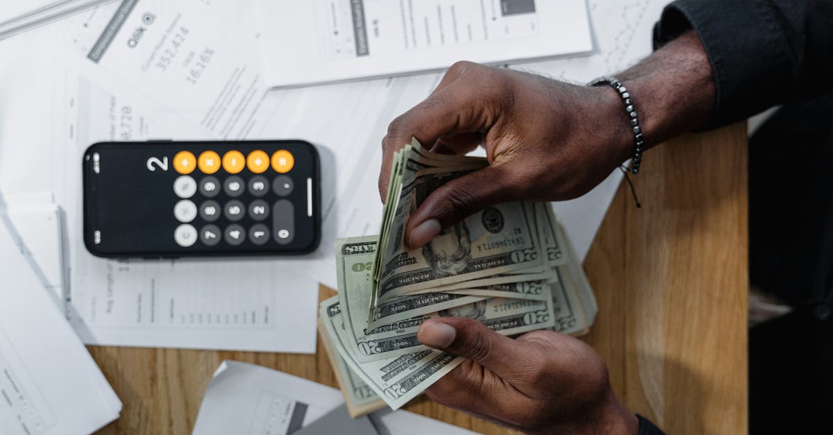 découvrez notre guide complet sur les échelles salariales, incluant des informations sur les différentes classes de salaires, leur impact sur les carrières et des conseils pour négocier votre rémunération.