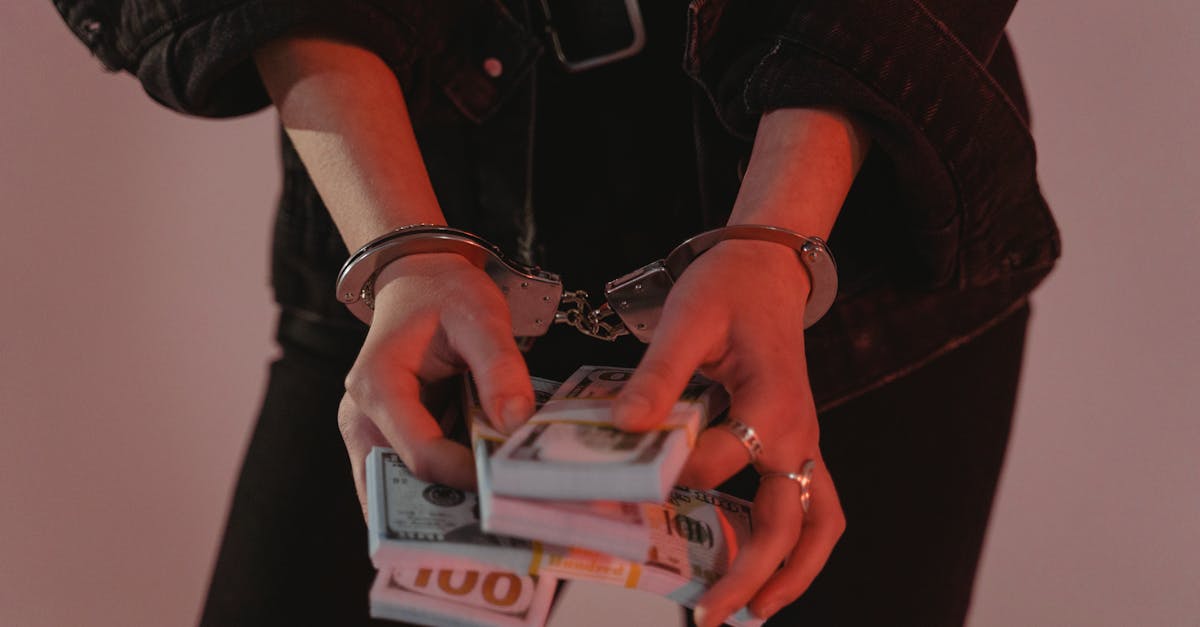 Find out everything about cyberattacks: types, methods used by hackers, consequences for businesses, and tips for strengthening your daily cybersecurity.