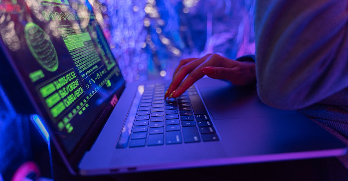 découvrez ce qu'est une data breach, ses conséquences pour les entreprises et les particuliers, ainsi que les mesures à adopter pour se protéger contre la fuite de données sensibles.