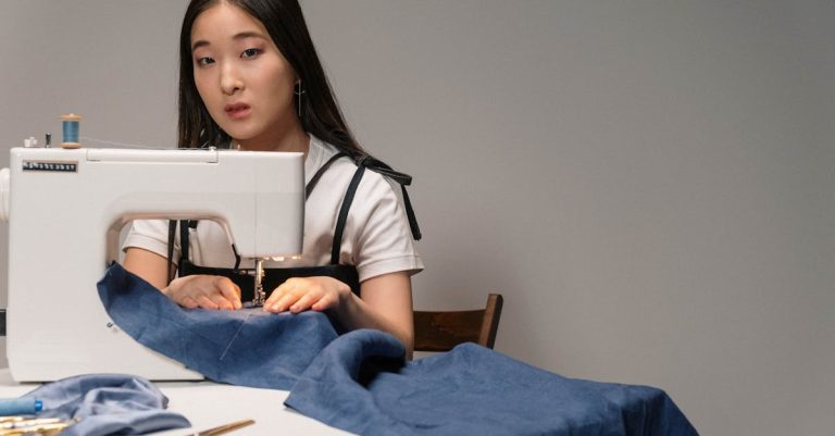 découvrez comment encourager et soutenir l’entrepreneuriat étudiant : conseils, ressources et témoignages pour aider les jeunes à développer leurs projets innovants dès l’université.