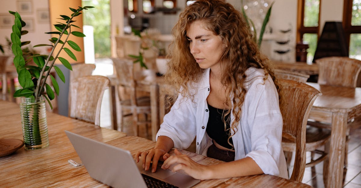 découvrez comment l'entrepreneuriat chez les jeunes stimule l'innovation, favorise l'autonomie et contribue à l'économie. conseils, ressources et témoignages pour encourager l'esprit d'initiative des jeunes entrepreneurs.