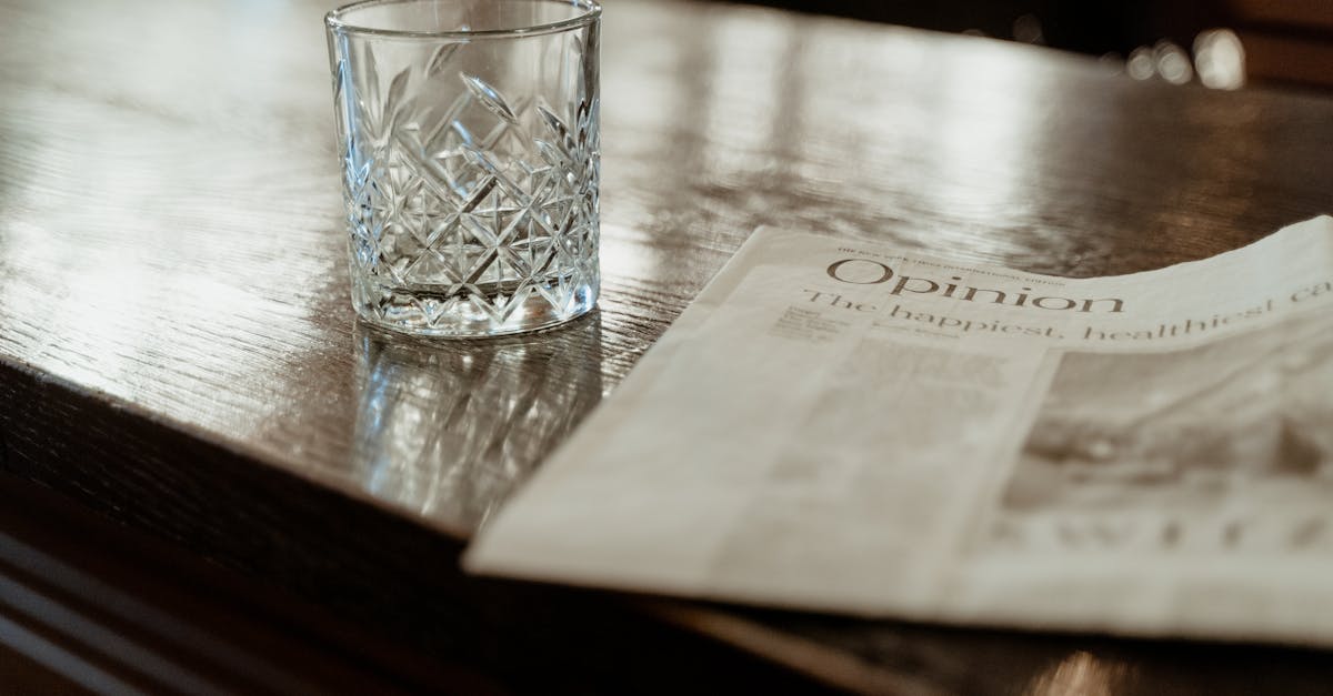 También es importante recordar que la sobrecarga de información puede jugar en tu contra. Si el contenido abruma al lector sin ofrecer una respuesta clara, corre el riesgo de pasar a otra cosa rápidamente, lo que perjudica su posicionamiento en los motores de búsqueda. Una lectura fluida, acompañada de una estructura lógica y subtítulos relevantes, se convierte entonces en una prioridad. La extensión debe ser un medio, no un fin en sí misma. Descubre cómo escribir artículos largos y detallados para cautivar a tu audiencia, mejorar tu SEO y ofrecer contenido de alta calidad.